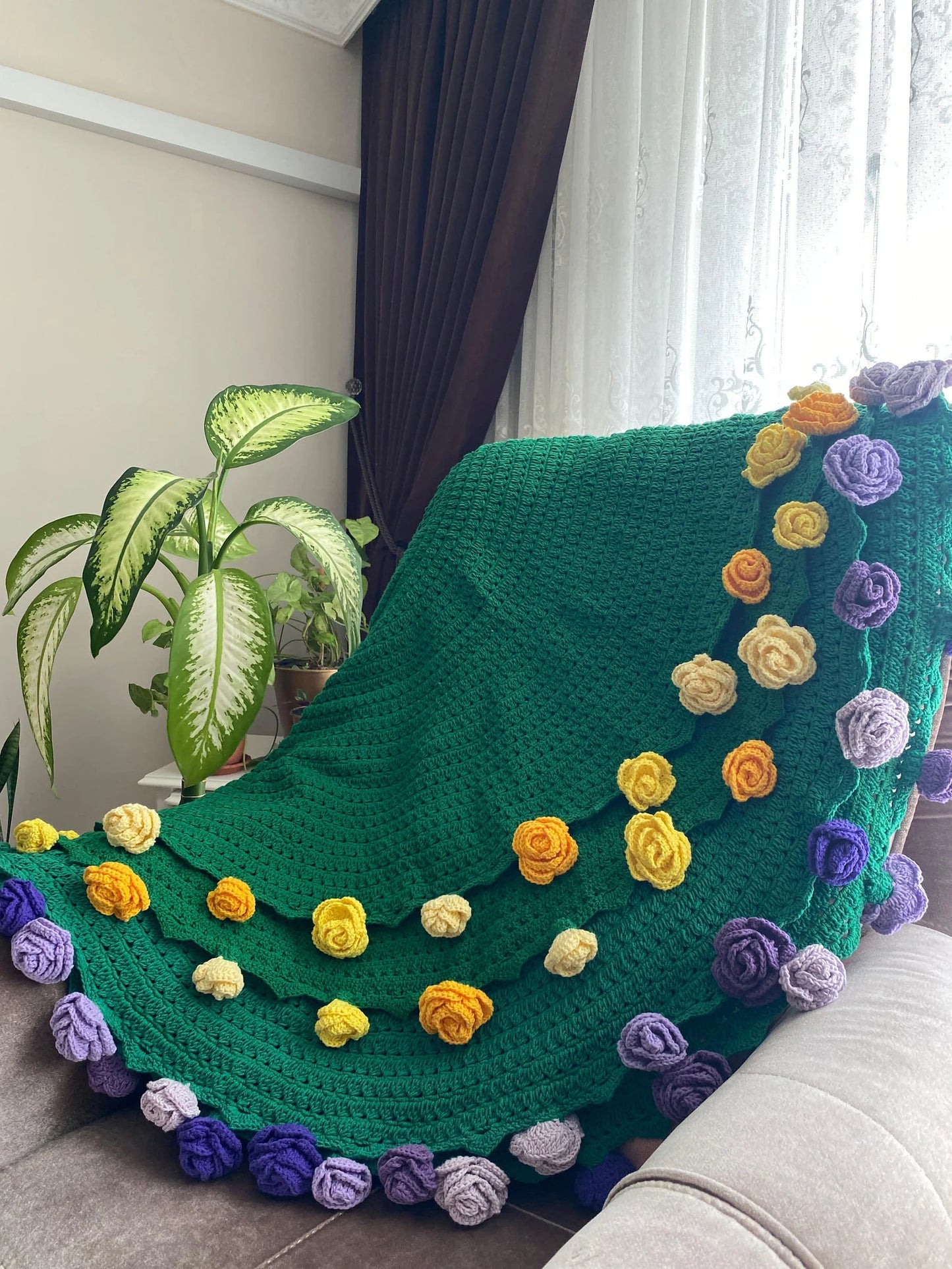 Gehäkelte Blumenstraußdecke, Gehäkelter Jumbo 3D Roter Rosenstrauß, Oma Square Afghan, Gestrickte Sofadecke, Versandfertig, Muttertagsgeschenk